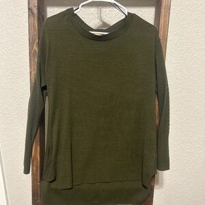 Long sleeve green sweater
